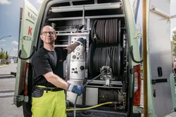 Saugbaggerarbeiten bei präziser Freilegung